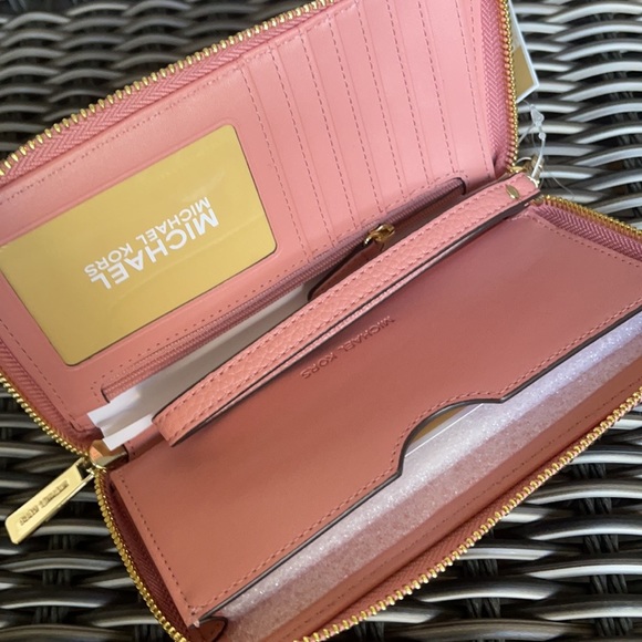 Michael Kors Jet Set Travel Lg Flat Multifunctional Phone Case-Wristlet-Wallet - Picture 8 of 16